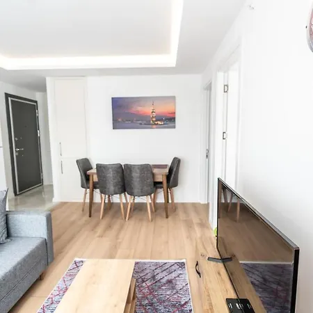 Relaxing Getaway Serene 2br Apartment *