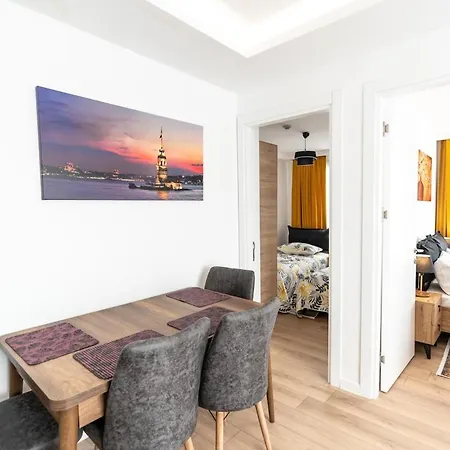 Relaxing Getaway Serene 2br Apartment