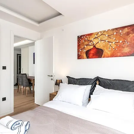 Relaxing Getaway Serene 2br Istanbul